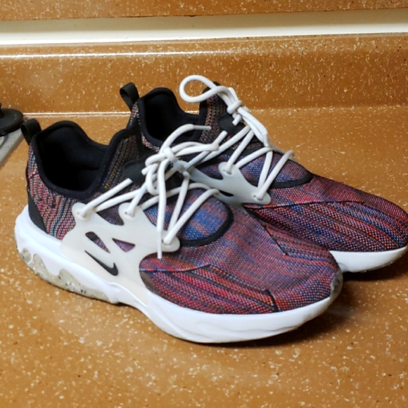 Nike Shoes size 11 - Picture 1 of 1